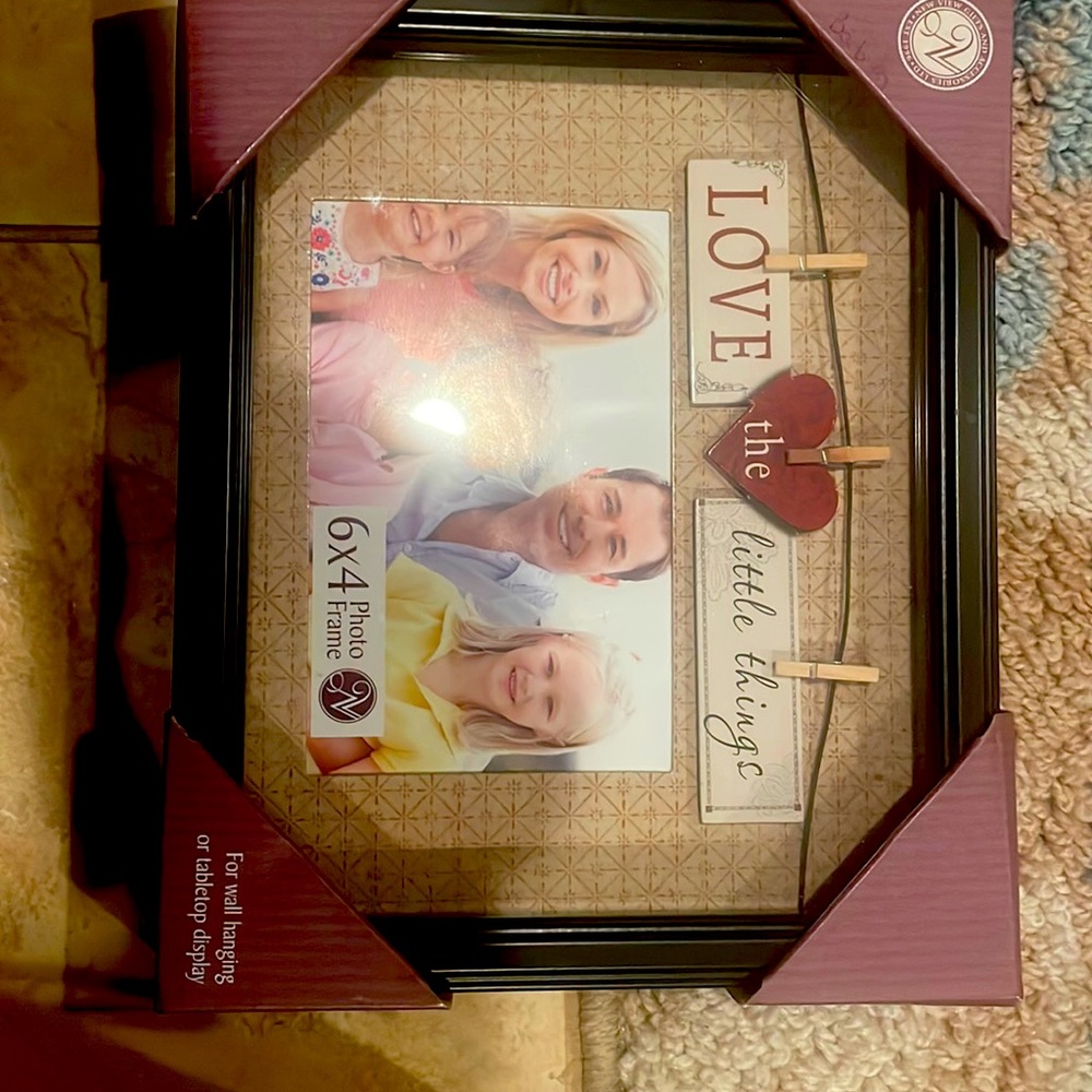 NWT. Picture frame 6x4